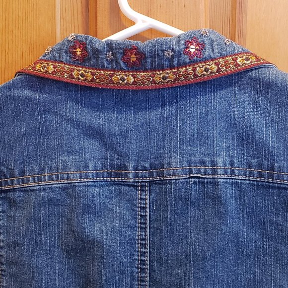 Alfred Dunner Women's Denim/Jean Vest With Embroidered & Beaded Accents Size 16P - Picture 10 of 15